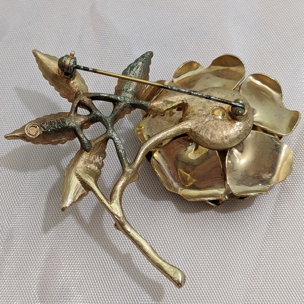 Vintage Sarah Coventry gold & green flower Brooch - Picture 4 of 4